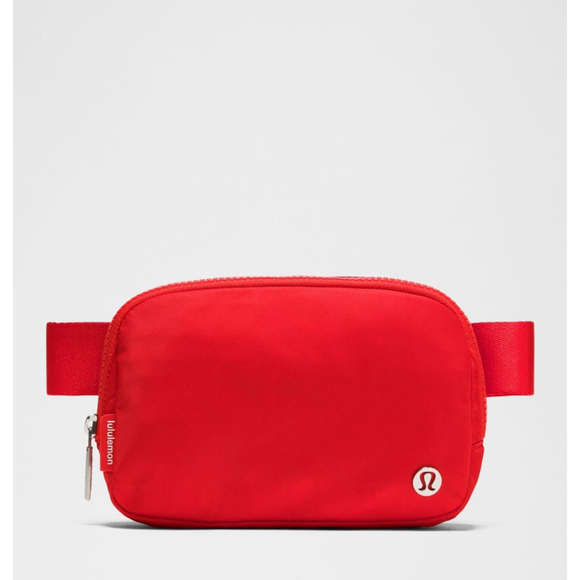 NEW Lululemon Everywhere Belt Bag True Red - Picture 1 of 8